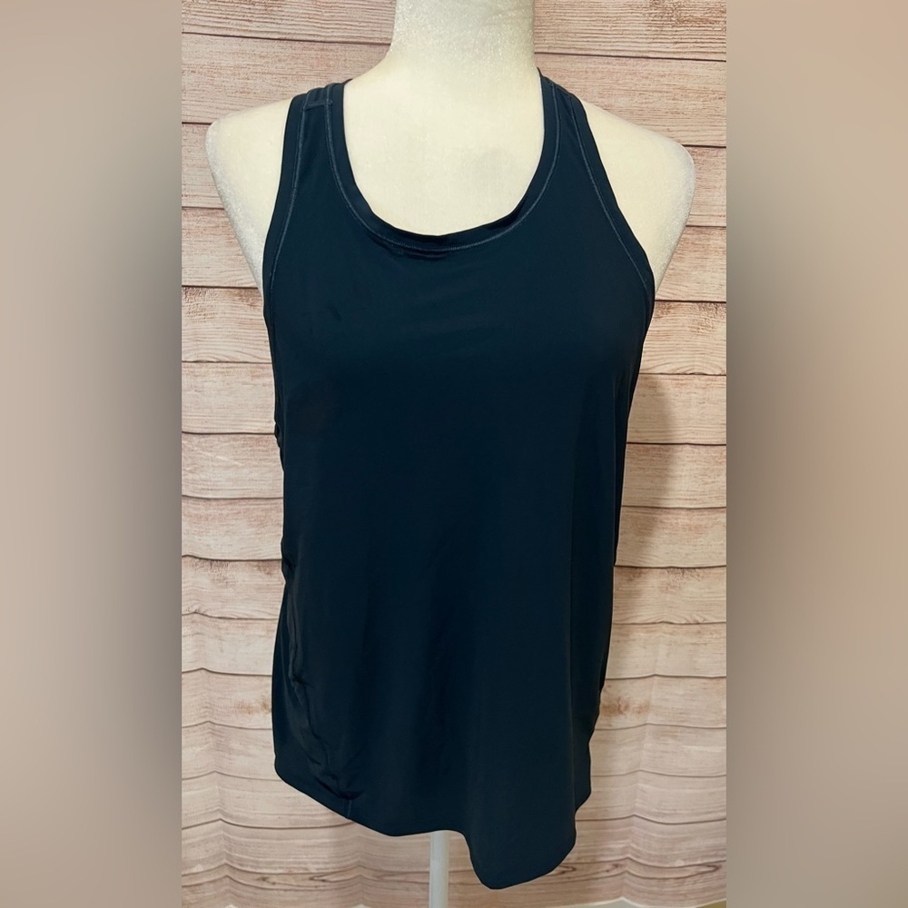 Athleta green fitness tank top size medium.